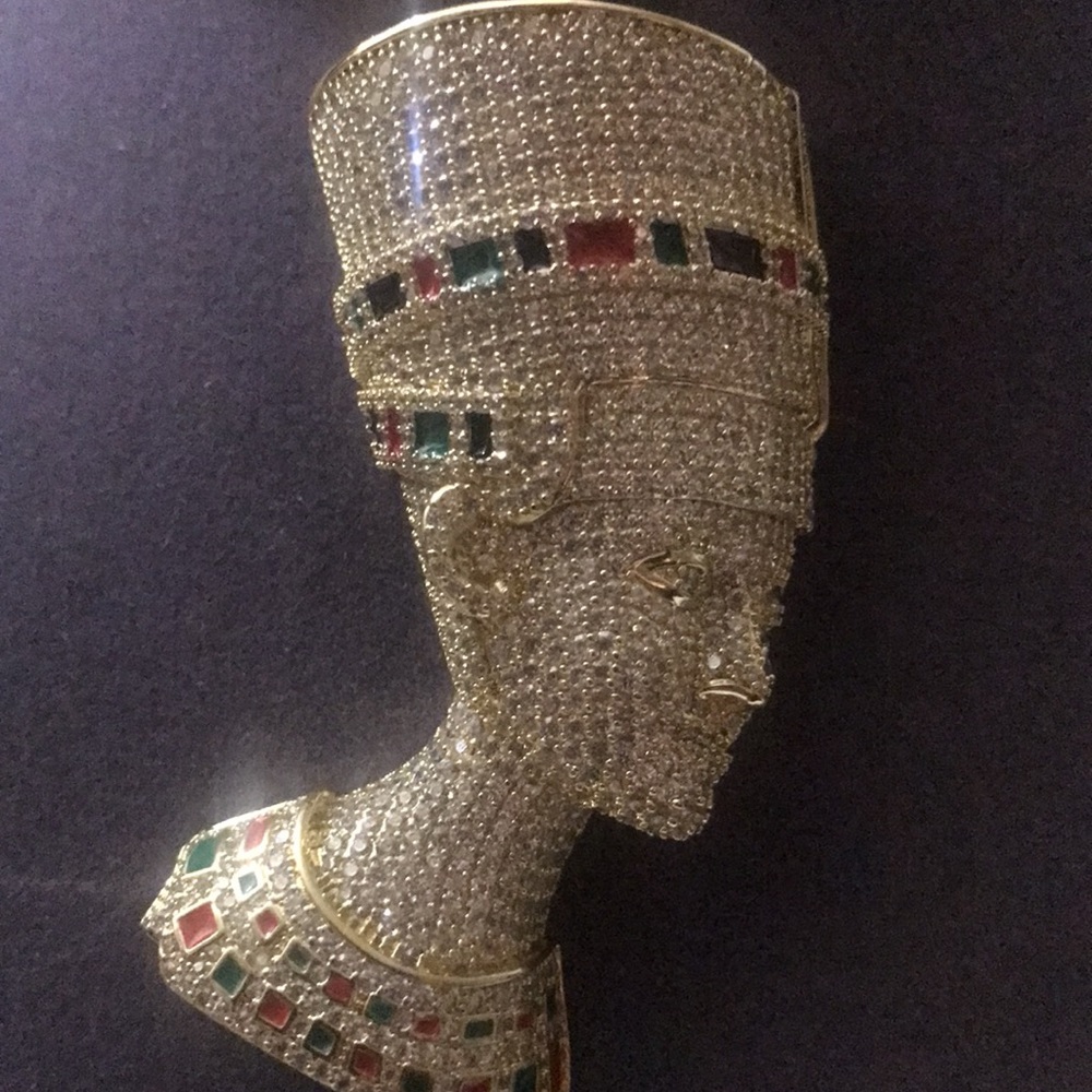 Design fully V V S Moissant diamonds nafititi head S 925 gold and chain
